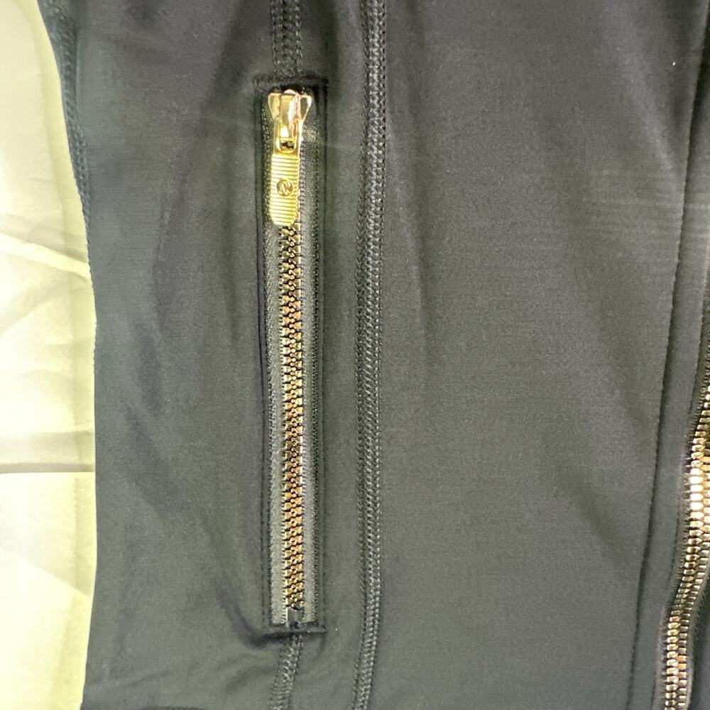 Lululemon Define Jacket Nulu Black and Gold Zippers Size 6 New With Tags - Picture 5 of 16